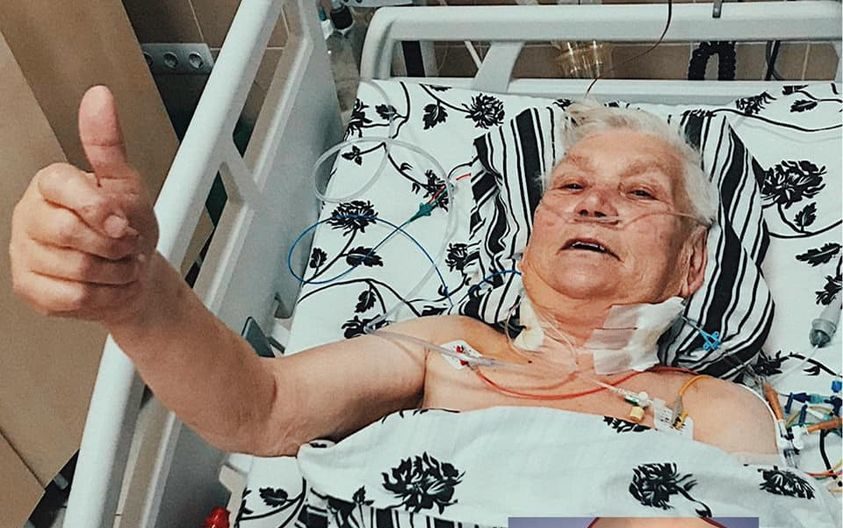 У Львові 80-річній жінці прооперували серце без жодного розрізу