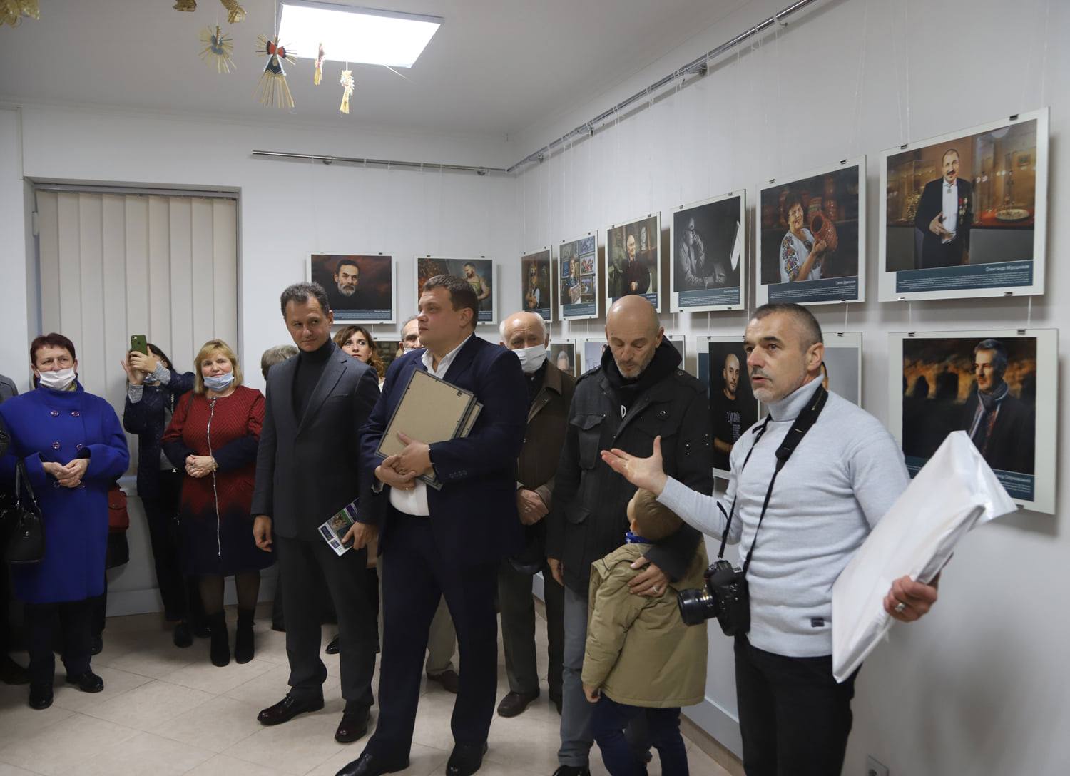 Фотовиставка «Миколаїв у постатях» показує 57 відомих мешканців міста