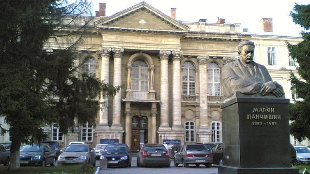 Шанс вижити в 1 відсоток: львівські хірурги врятували мешканку Перемишлянщини з рідкісною недугою