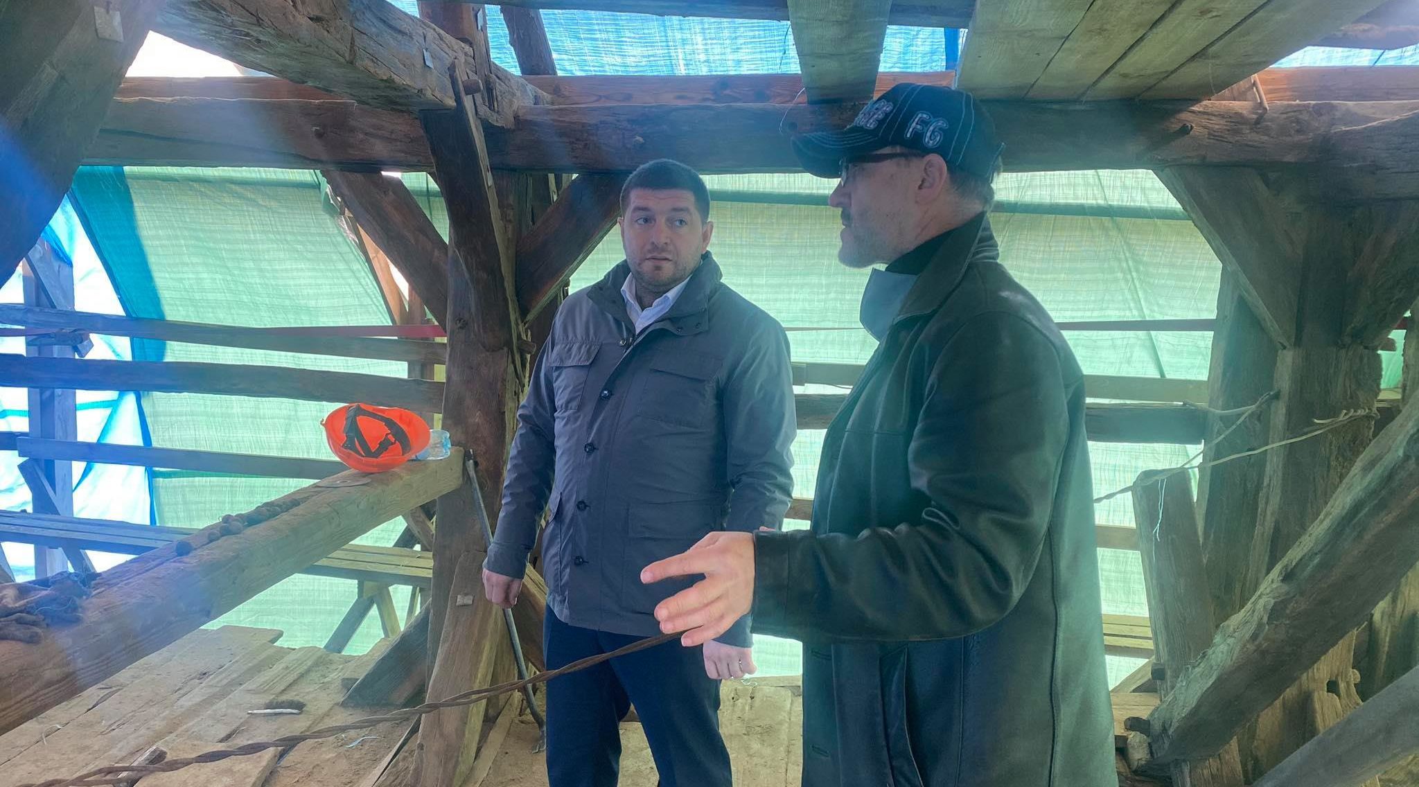 На Дрогобиччині подарують друге життя унікальній дзвіниці