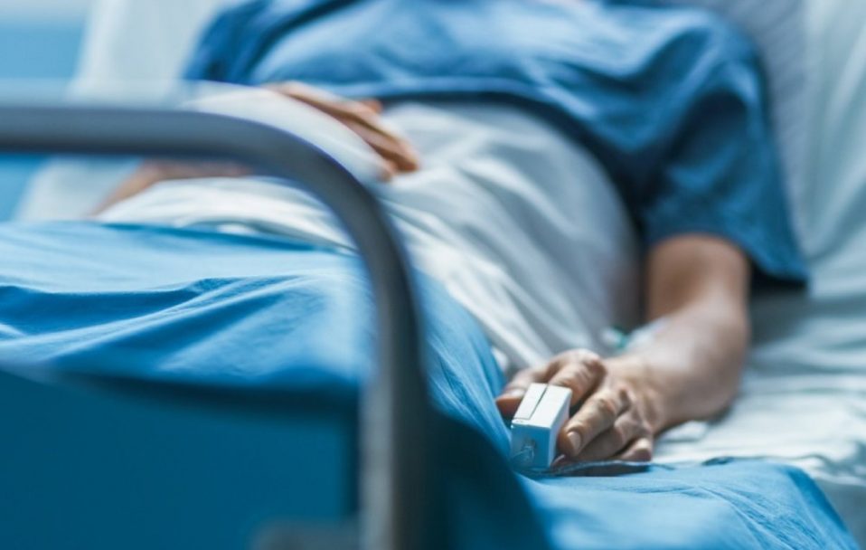 “Дуже берігся від вірусу”: від COVID-19 помер працівник Львівського обласного лабораторного центру