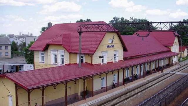 У Буському районі після селфі на даху поїзда 17-річний підліток опинився в реанімації