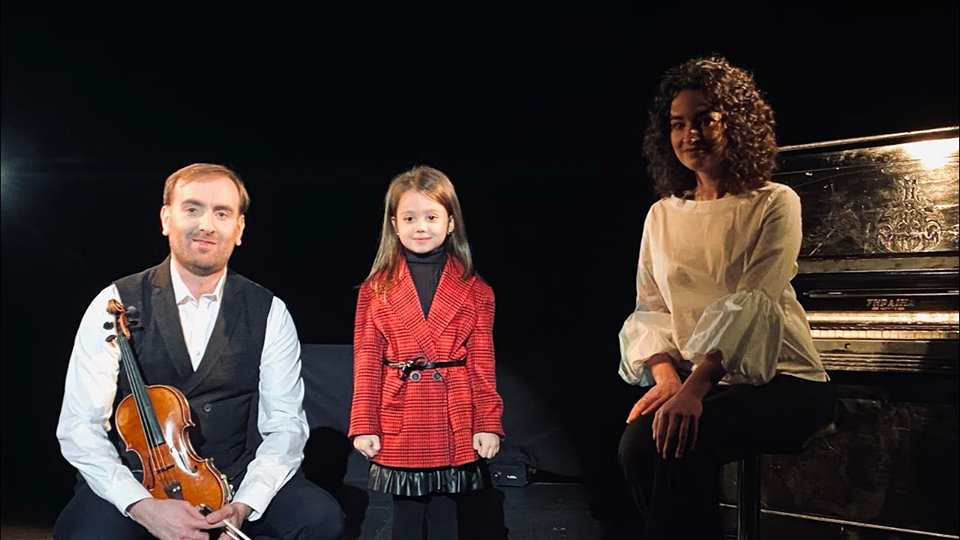 Божики презентували неймовірно зворушливе відео із 5-річною ужгородкою (Відео)