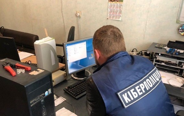 Шахраї виманюють в українців гроші за допомогою відео зі Зеленським