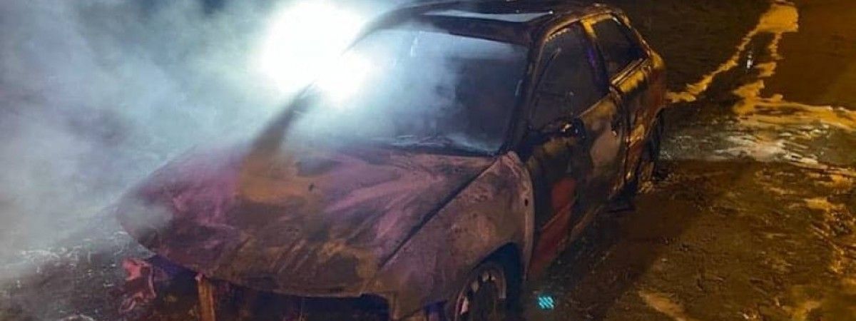 Тіло лежало біля згорілого авто: в Польщі за загадкових обставин загинув українець