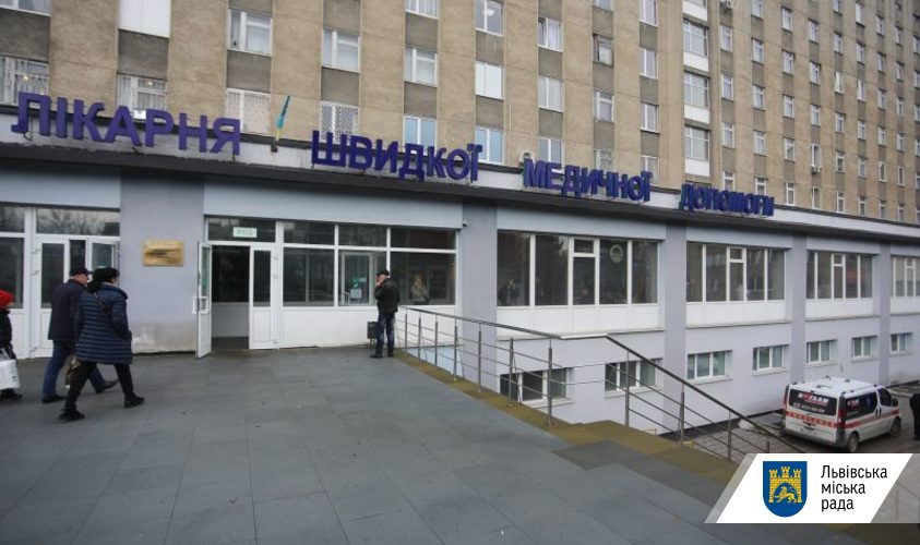 Брат врятував брата: вперше львівські хірурги лапароскопічно взяли нирку від живого донора