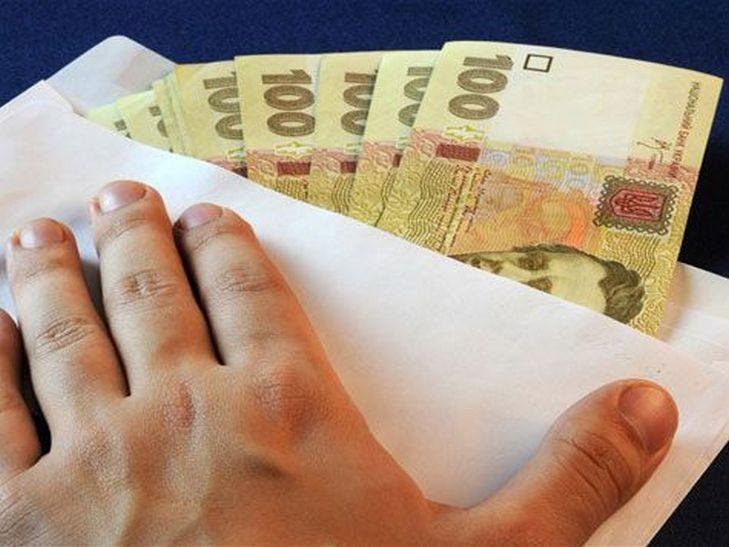 У Львові затримали на хабарі чиновницю міськради