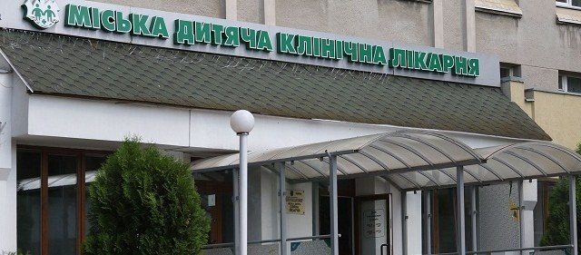 Львівські лікарі виходили братиків, які були у комі на штучній вентиляції легень