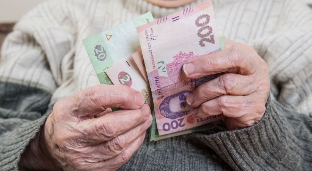 В Україні з 1 березня зросте пенсія: на яку суму