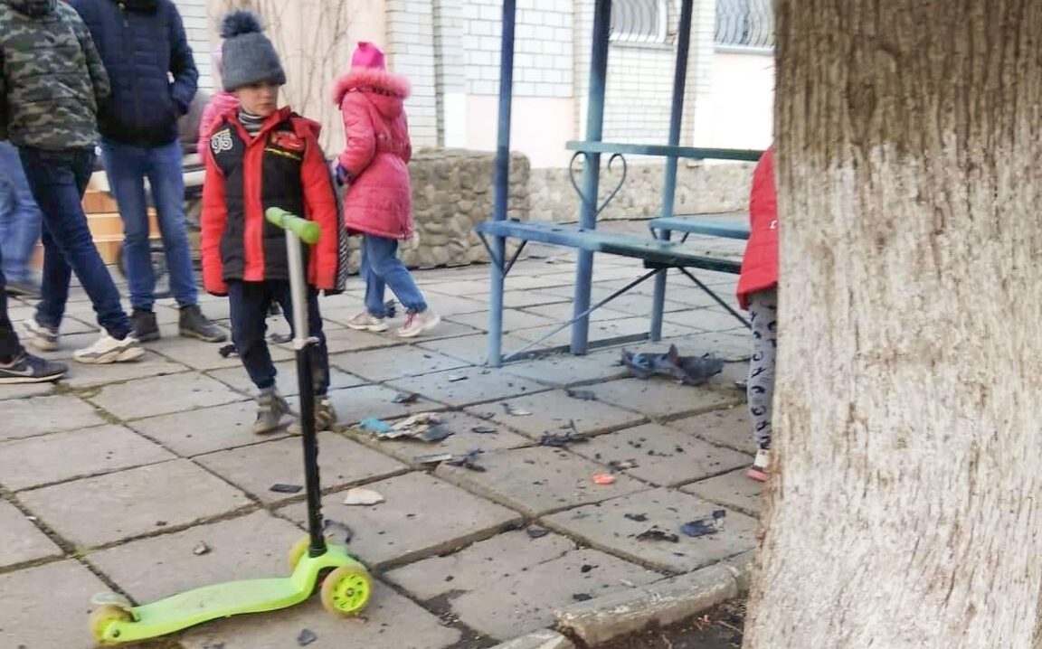 «Хотів пожартувати»: у Стебнику від вибуху страйкбольної гранати постраждало двоє 15-річних дівчат