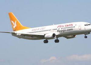 І тут, і там: організатори польотів у Крим ведуть бізнес в Україні