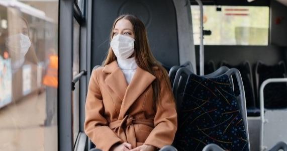 Ще 311 нових хворих на коронавірус та 13 смертей: Львівщина вийшла з “червоної зони”