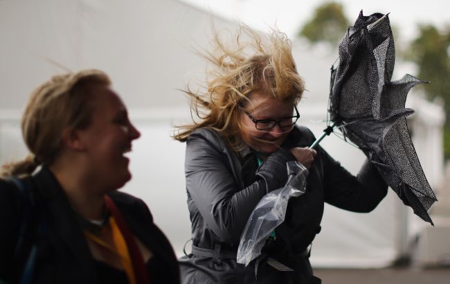 Дощ з мокрим снігом: на Львівщині оголосили штормове попередження