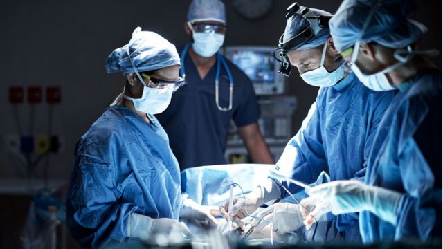 50 років такого не бачили: львівські медики врятували чоловіка з рідкісним судинним діагнозом