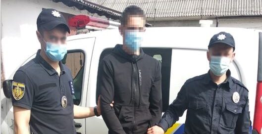 «Чорний лісоруб» зі Золочівщини, який стріляв у поліцейського та двох лісників, опинився за ґратами