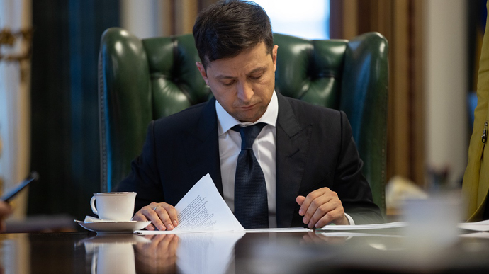 Зеленський ветував закон, яким хотіли послабити відповідальність за неправду у деклараціях