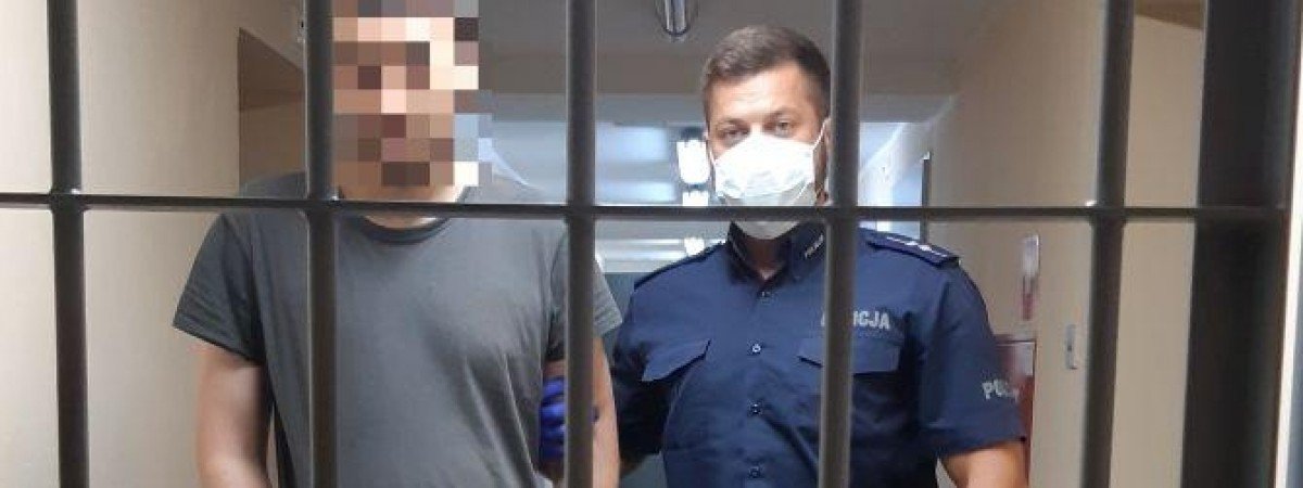 Бив кулаками по голові: за знущання над власною матір’ю до польської тюрми можуть посадити українця