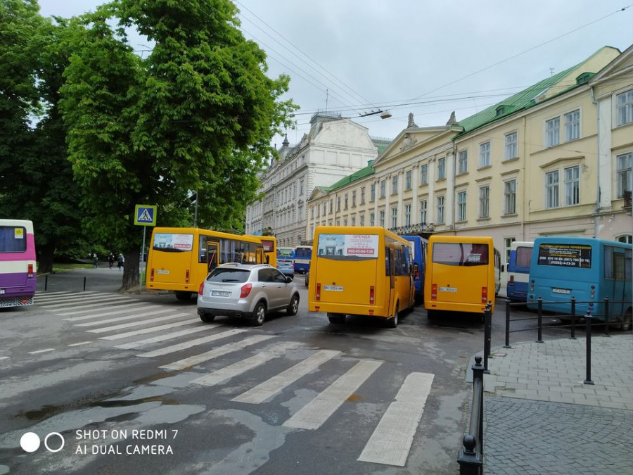 На Львівщині перевізники підняли ціни на проїзд у приміських маршрутках