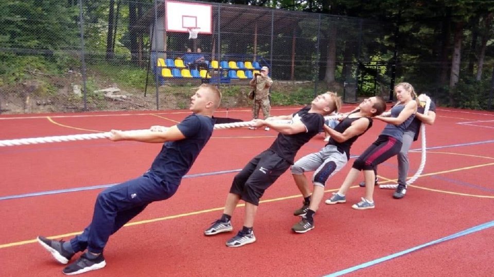 Директора товариства підозрюють у розкраданні коштів під час будівництва спортивного майданчика на Самбірщині