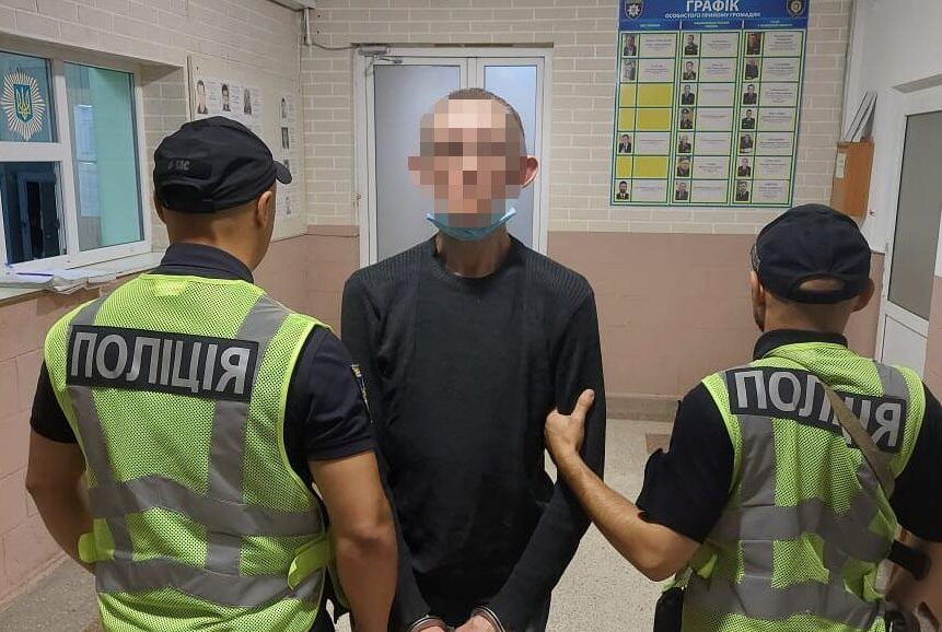 Зарізав брата та сам здався поліції: у Новому Роздолі розслідують криваве вбивство