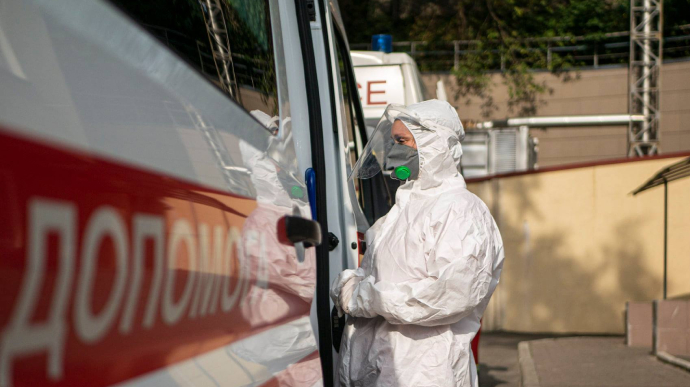 Ще понад 200 мешканців Львівщини підхопили COVID-19: свіжа статистика