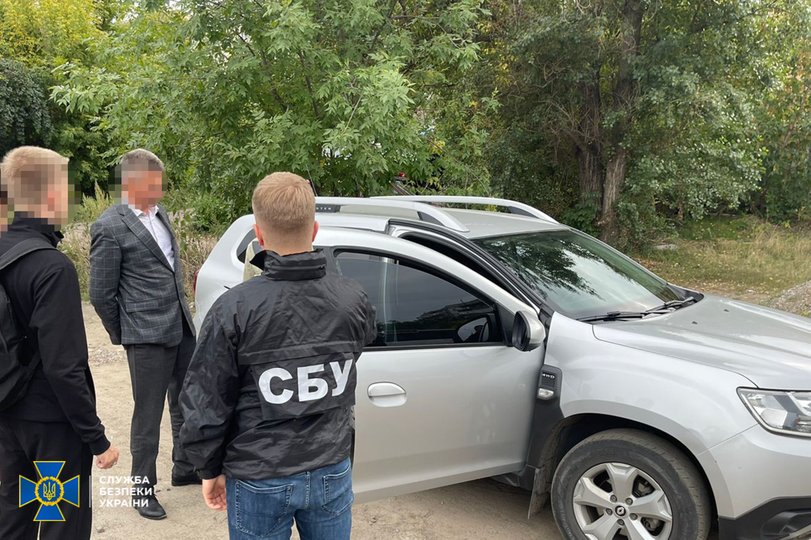 4 мільйони гривень відкатів: СБУ затримала двох підприємців з Львівщини, які незаконно вивозили деревину