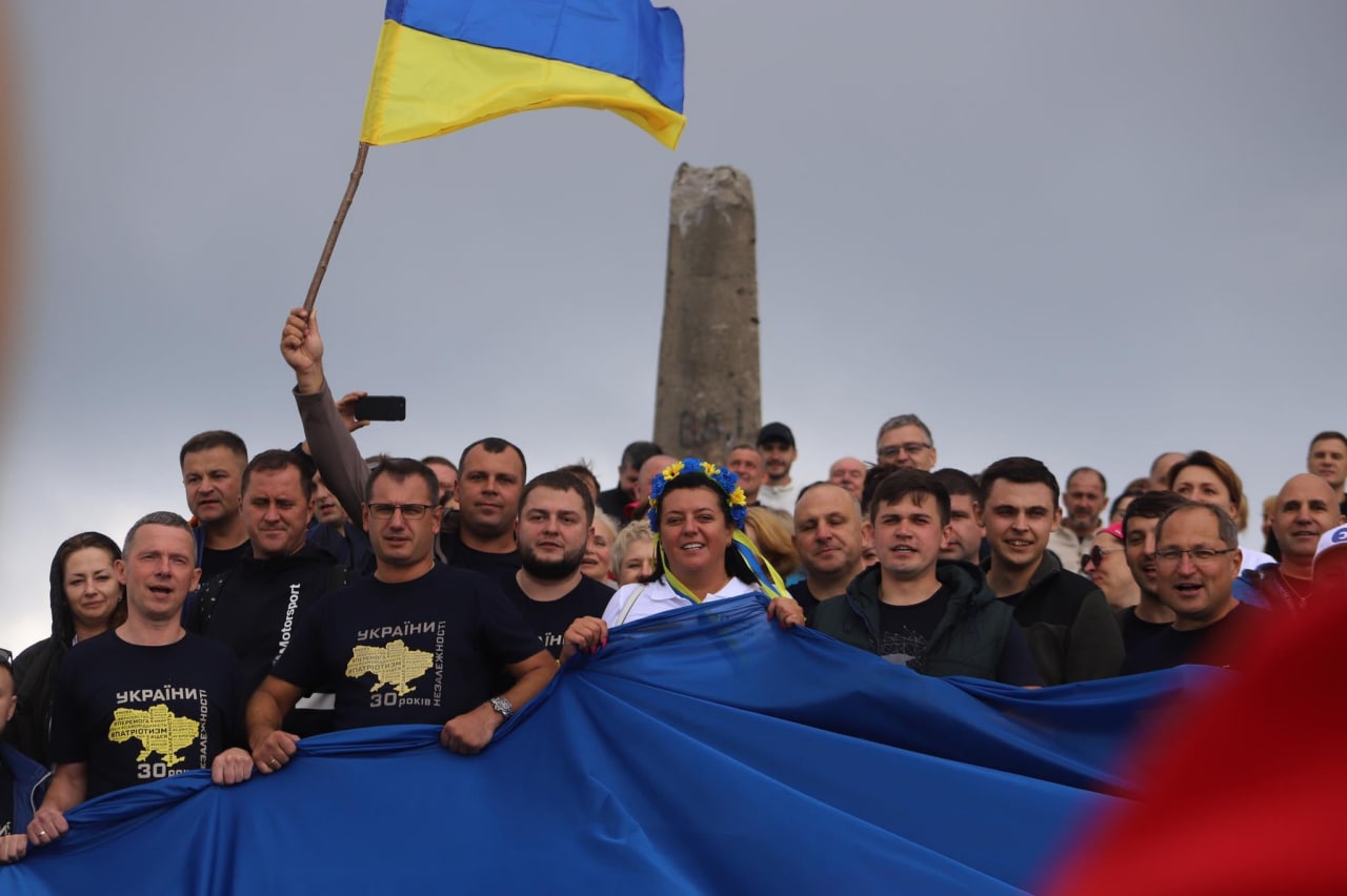 Похід Гримак і компанії на Пікуй обішовся області щонайменше у 100 тисяч гривень