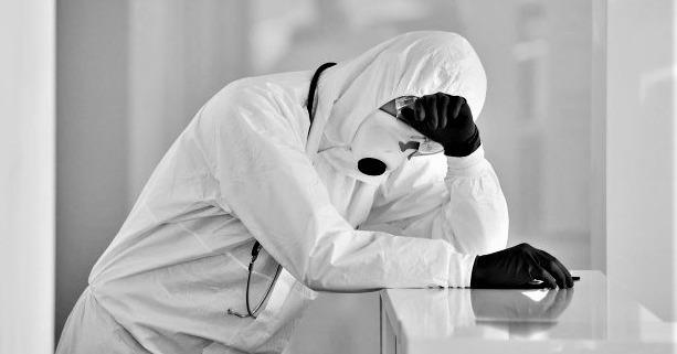 Майже 500 смертей за добу: в Україні через коронавірус фіксують черговий страшний рекорд