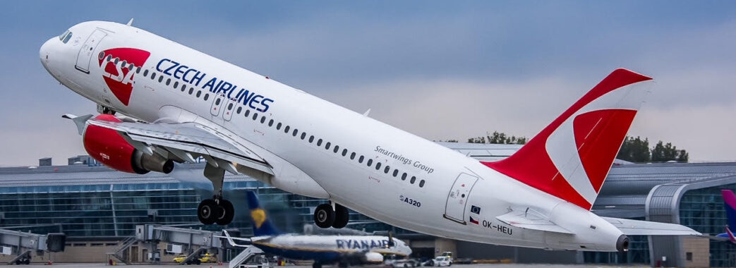 Через хворого пасажира літак рейсу Прага-Київ екстрено посадили у Львові