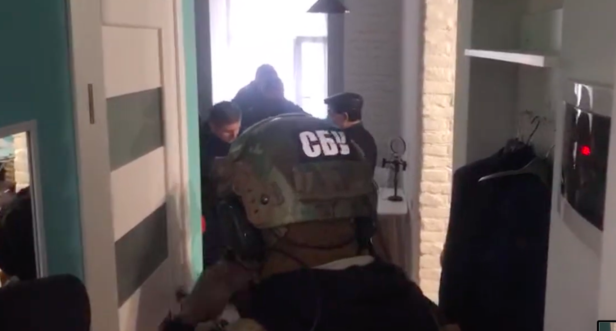 Львівському лідеру “антивакцинаторів” оголосили підозру, його координували росіяни