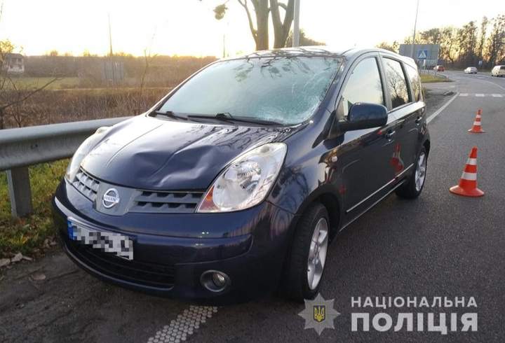 Тільки вийшов із шкільного автобуса: на Золочівщині під колесаса автомобіля потрапив 13-річний хлопчик