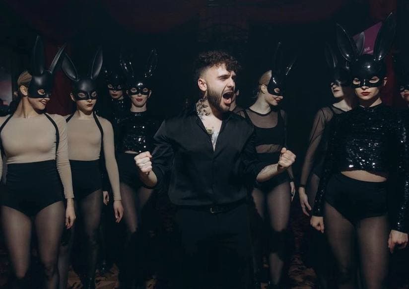 “Голодна туса”: у День пам’яті жертв Голодоморів у Львові організували масштабну еротичну вечірку