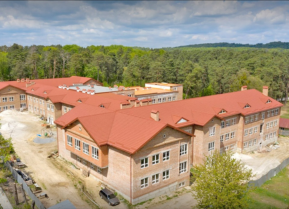 Школу в Брюховичах планують добудувати у 2025 році