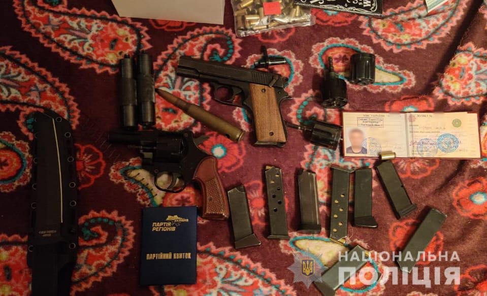 Затримали дві групи наркодилерів