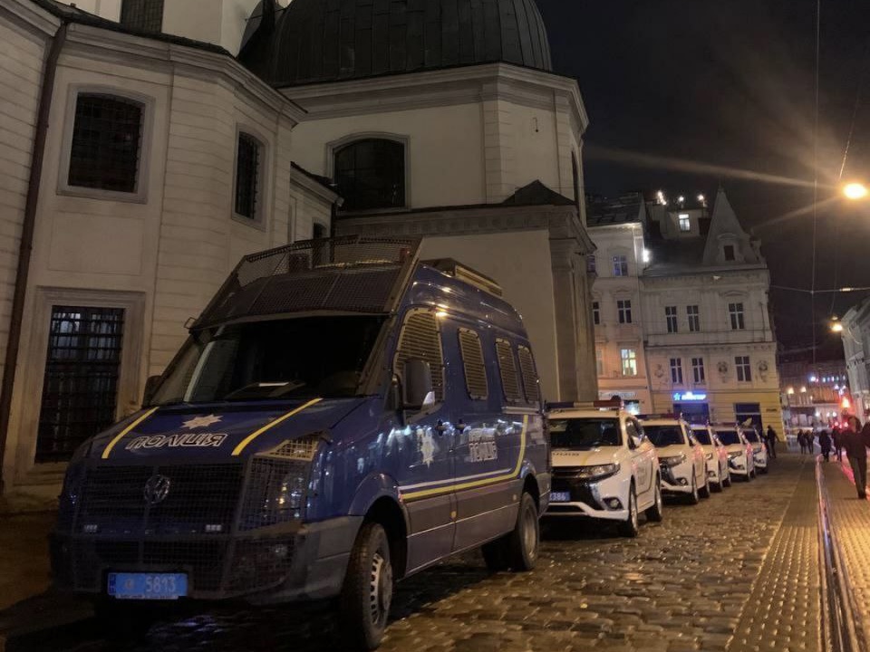 З п’яними водіями: поліцейські розповіли, як пройшла новорічна ніч на Львівщині