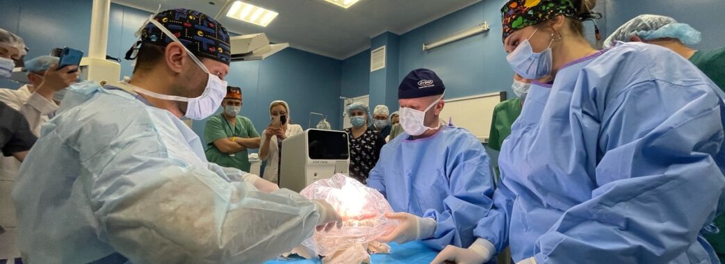 У львівській лікарні вперше пересадили печінку однорічному малюкові від посмертного донора