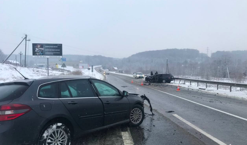 Біля Львова смертельна ДТП: ускладнений рух на кільцевій дорозі