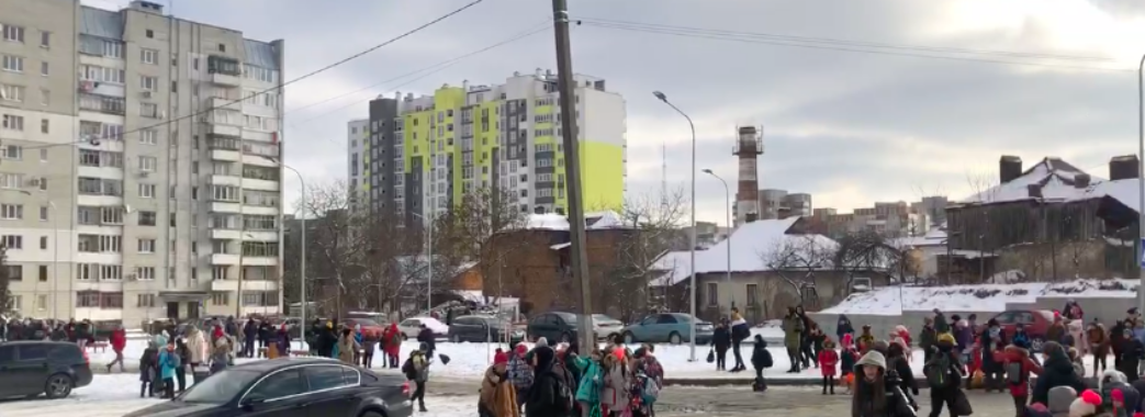 У Львові зі всіх шкіл евакуювали дітей через повідомлення про замінування