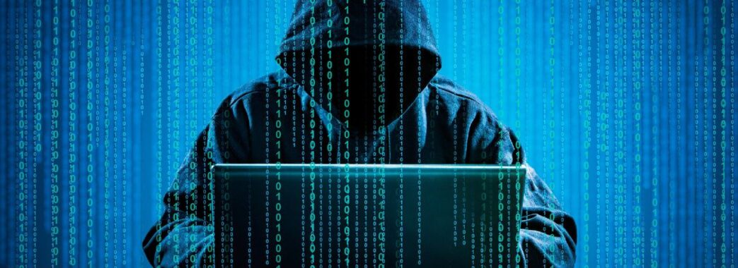 “Бійтесь і чекайте гіршого”: вночі хакери здійснили атаку на урядові сайти та “Дію”