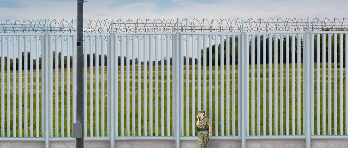 Поляки почали зводити стіну на кордоні з Білоруссю