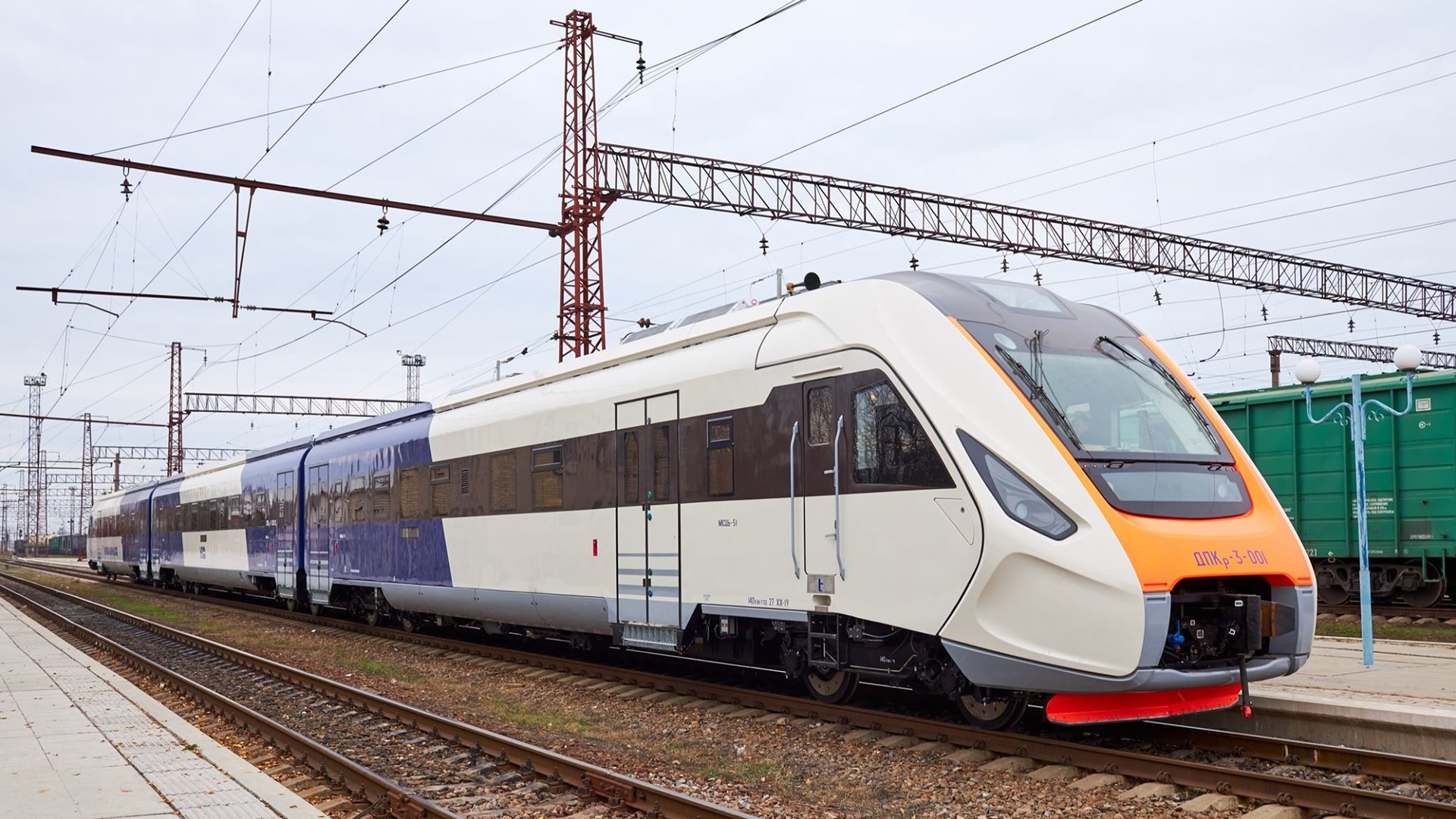 Зі Львова до Коломиї курсуватиме новий потяг