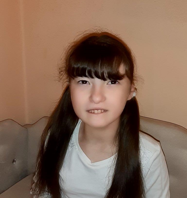 Потрібна допомога 12-річній дівчинці з Жовківщини