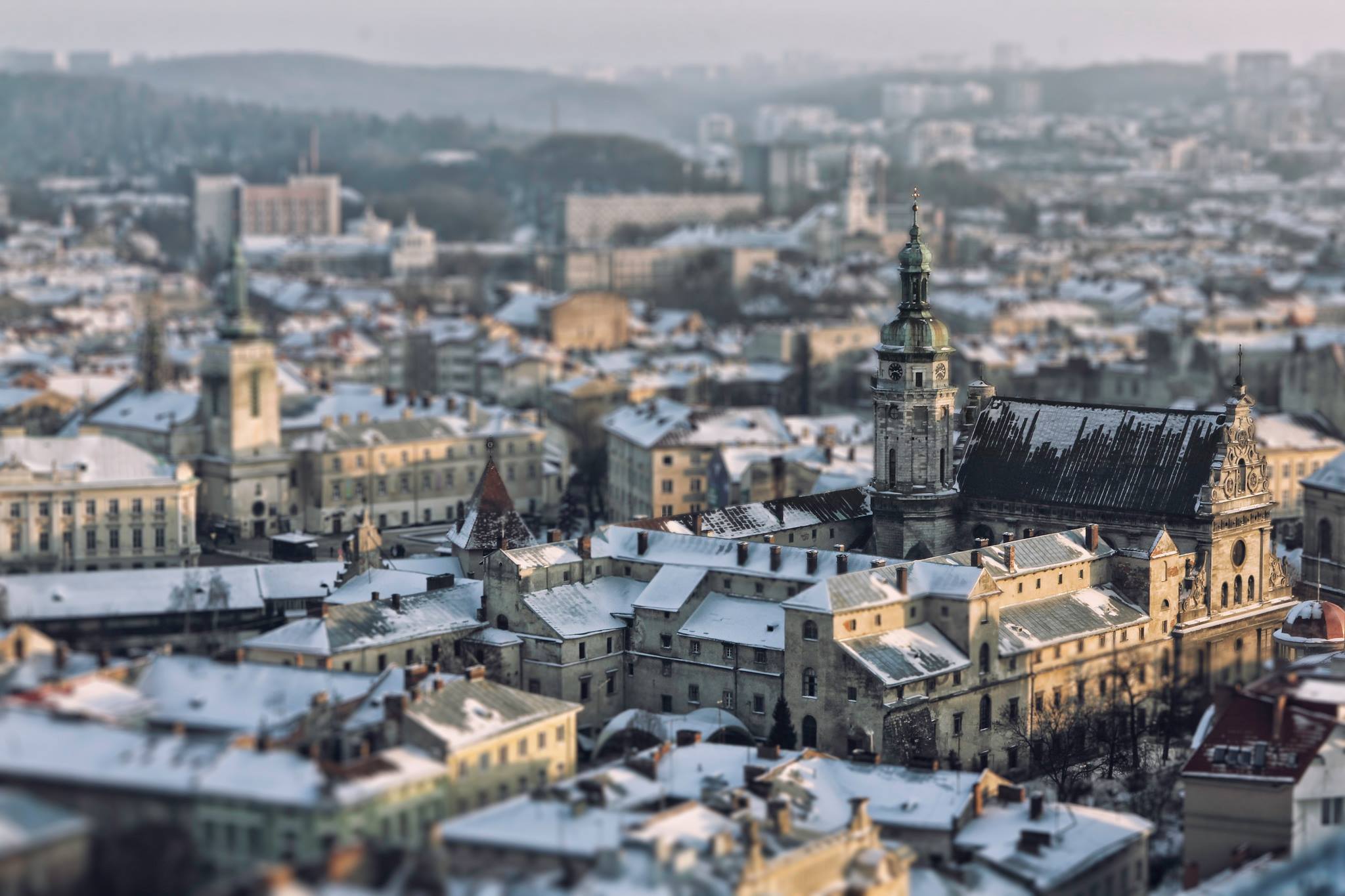 На Львівщину йде потепління: якою буде погода на початку тижня