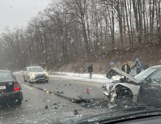 На об’їзній Львова загорілось авто