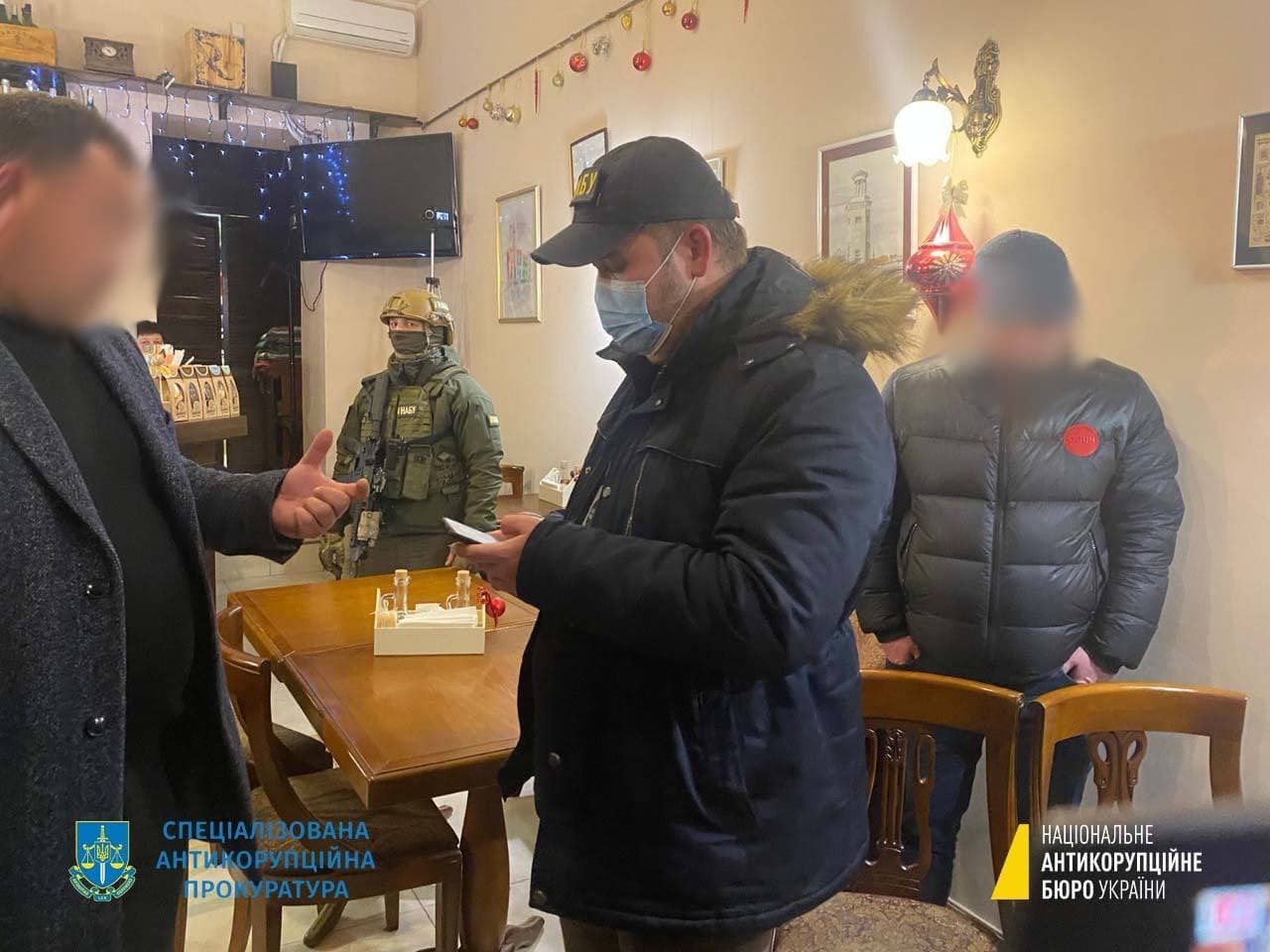 НАБУ опублікувало відео отримання хабаря «слугою народу» (ВІДЕО)