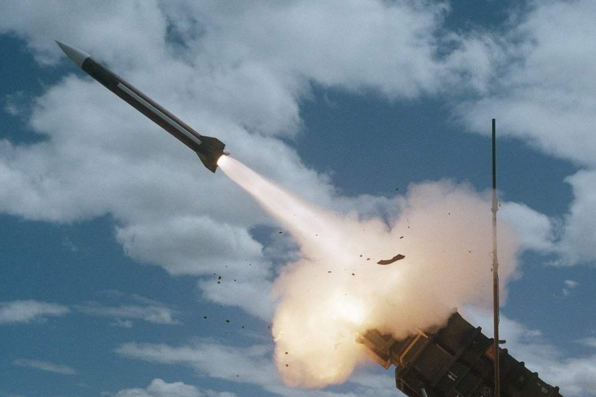 В Чернігові ракета потрапила в житловий будинок (ВІДЕО)