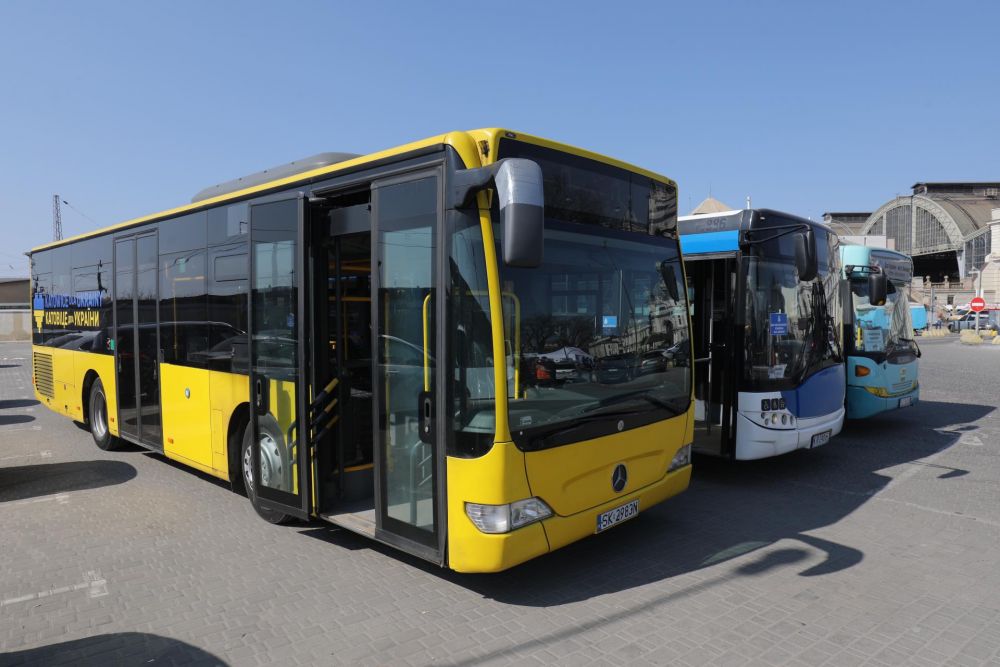 Поляки передали Львову вже 25 автобусів: де їх використовуватимуть
