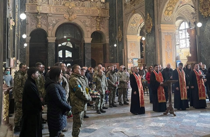 Полковника з Кам’янки-Бузької поховали Личаківському кладовищі