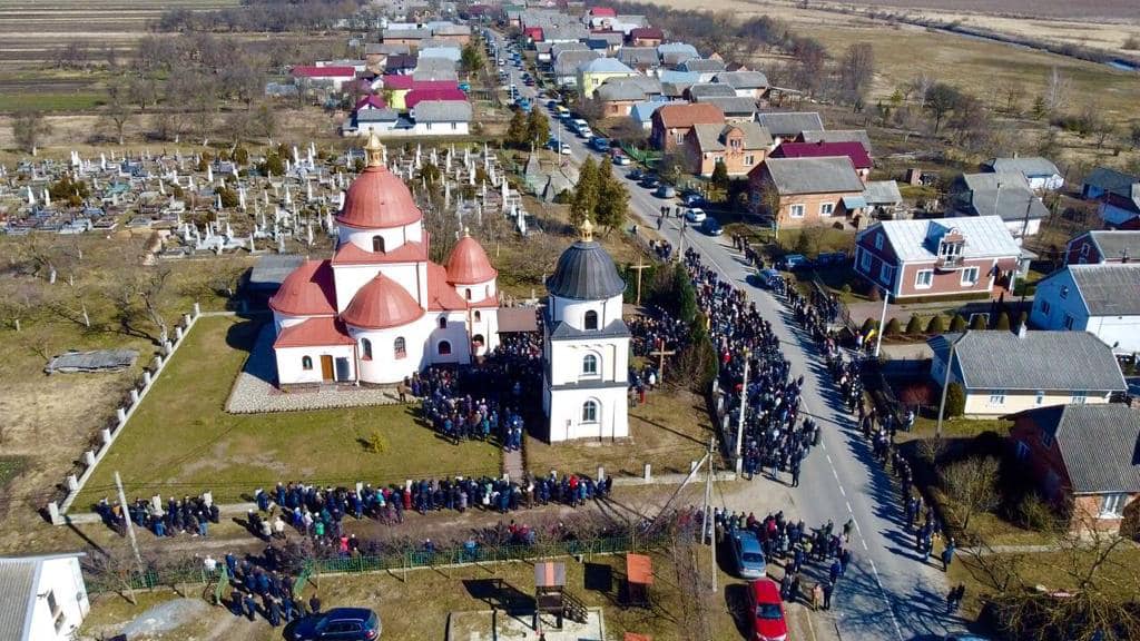 У Комарно попрощались з новітнім Героєм України Павлом Сбитовим
