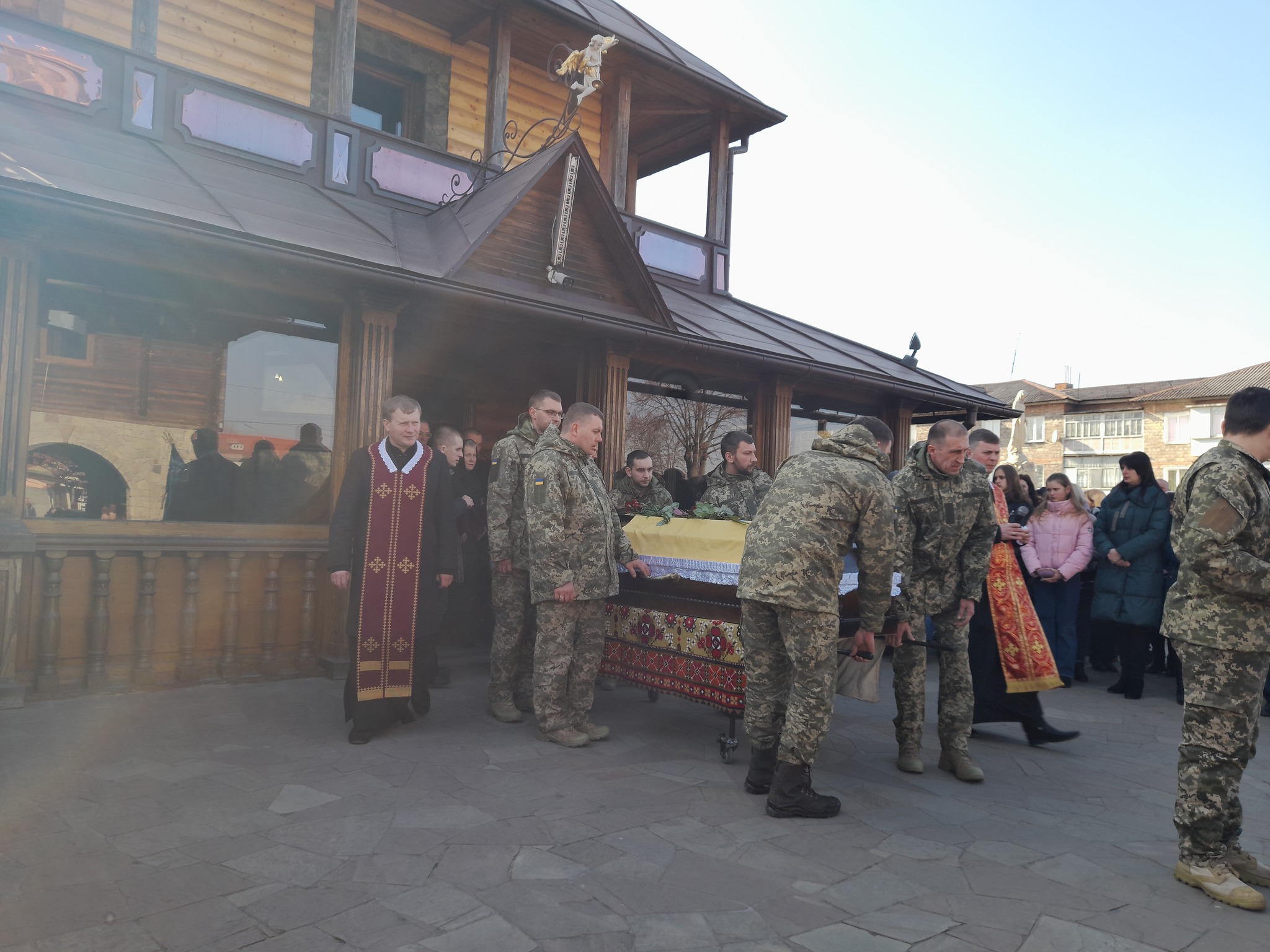 Червоноград попрощався із загиблим захисником